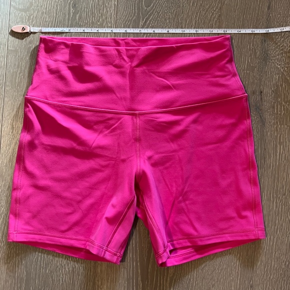 LULU LEMON women's shorts hot pink size 10 - Picture 2 of 4